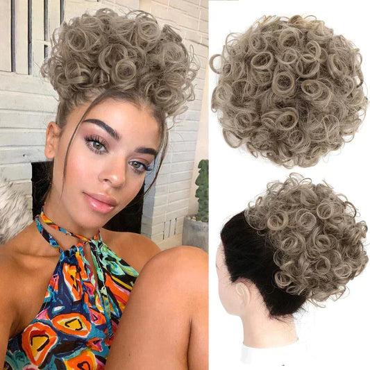 Chignon court bouclé avec cordon de serrage élastique