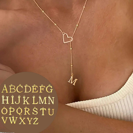 Collier en acier inoxydable en forme de Y avec initiale en forme de cœur